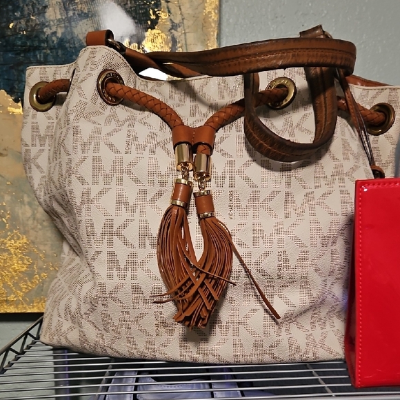Handbags - Designer Tan and Brown Tote Bag